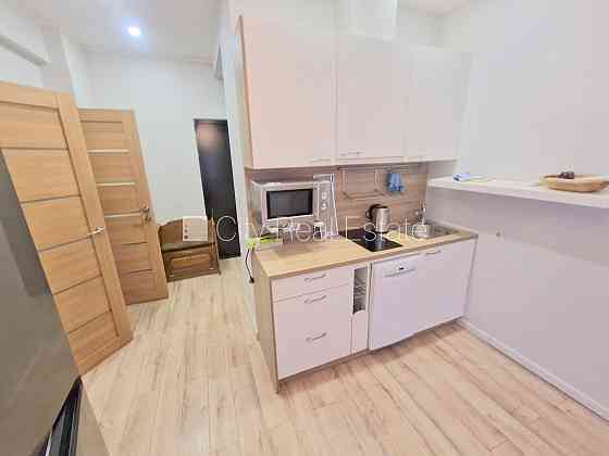 Дом во дворе, закрытый двор, вход со двора, мансарда, окна выходят во двор, студио, Рига