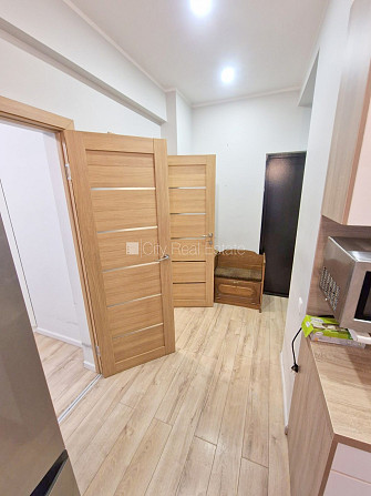 Дом во дворе, закрытый двор, вход со двора, мансарда, окна выходят во двор, студио, Рига - изображение 9