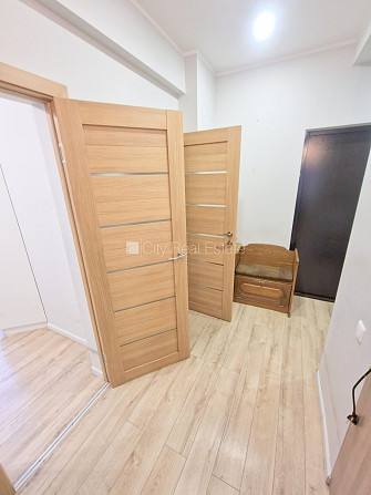 Дом во дворе, закрытый двор, вход со двора, мансарда, окна выходят во двор, студио, Рига - изображение 14