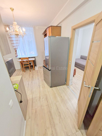 Дом во дворе, закрытый двор, вход со двора, мансарда, окна выходят во двор, студио, Рига - изображение 8