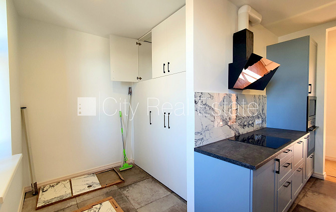 Фасадный дом, благоустроенная озеленённая территория, подъездная дорога покрыта Рига - изображение 9