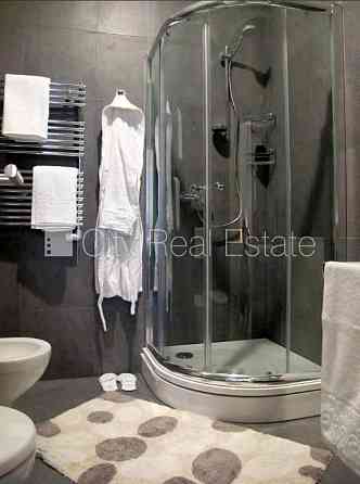 Фасадный дом, реставрированный дом, возможность аренды парковки, подземная Рига