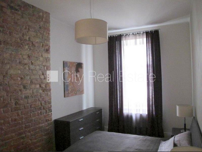 Fasādes māja, restaurēta māja, iespēja nomāt autostāvvietu, pazemes autostāvvieta, Rīga - foto 4