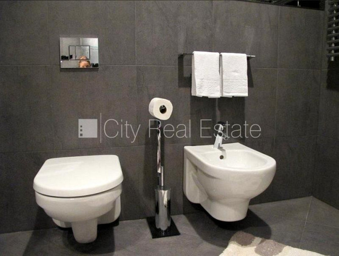 Fasādes māja, restaurēta māja, iespēja nomāt autostāvvietu, pazemes autostāvvieta, Rīga - foto 7