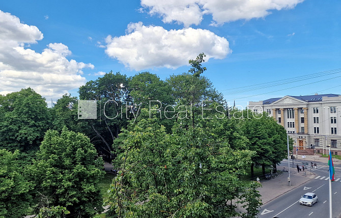 Земля в собственности, фасадный дом, реновированный дом, поменянное покрытие Рига - изображение 5