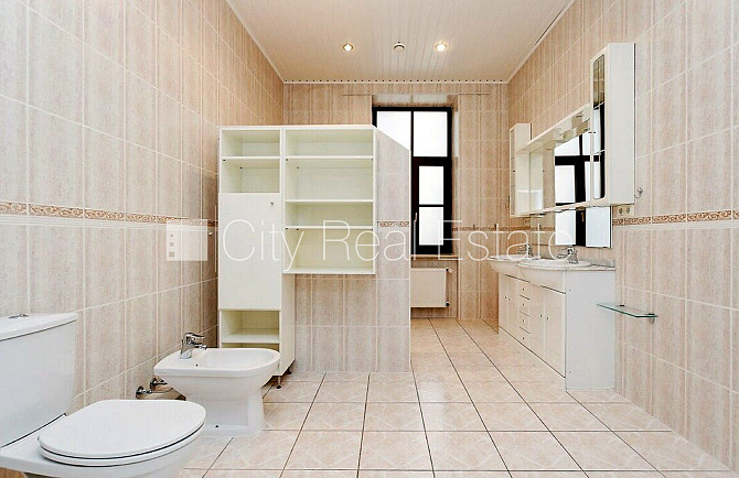 Земля в собственности, фасадный дом, реновированный дом, поменянное покрытие Рига - изображение 16