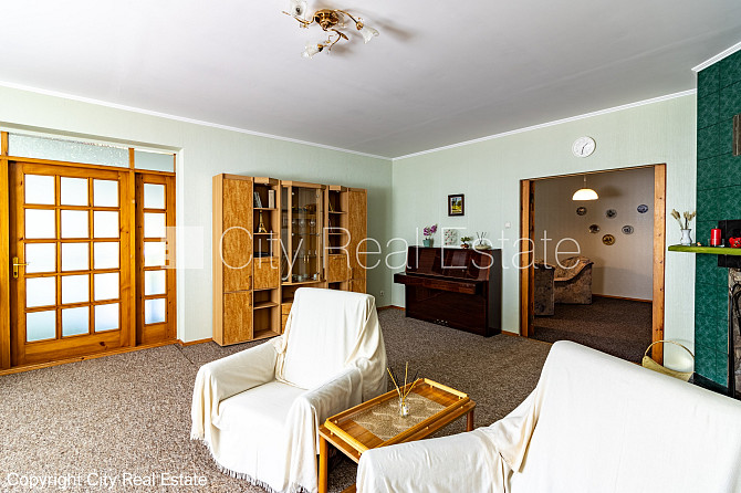 Zeme īpašumā, privātmāja, zaļā teritorija 2600 m2, slēgts pagalms, vieta automašīnai, Jūrmala - foto 13