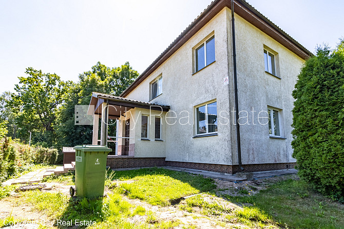 Zeme īpašumā, privātmāja, zaļā teritorija 2600 m2, slēgts pagalms, vieta automašīnai, Jūrmala - foto 2