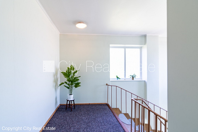 Zeme īpašumā, privātmāja, zaļā teritorija 2600 m2, slēgts pagalms, vieta automašīnai, Jūrmala - foto 15