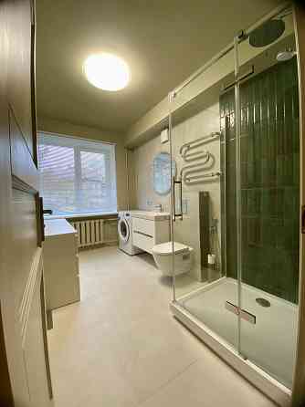 Сдаётся просторная и уютная 3-комнатная квартира после капитального ремонта!  Две отдельные... Rīga