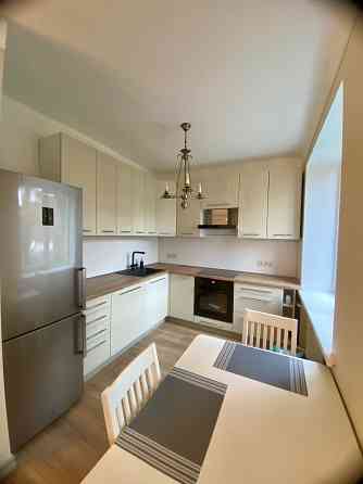 Сдаётся просторная и уютная 3-комнатная квартира после капитального ремонта!  Две отдельные... Rīga