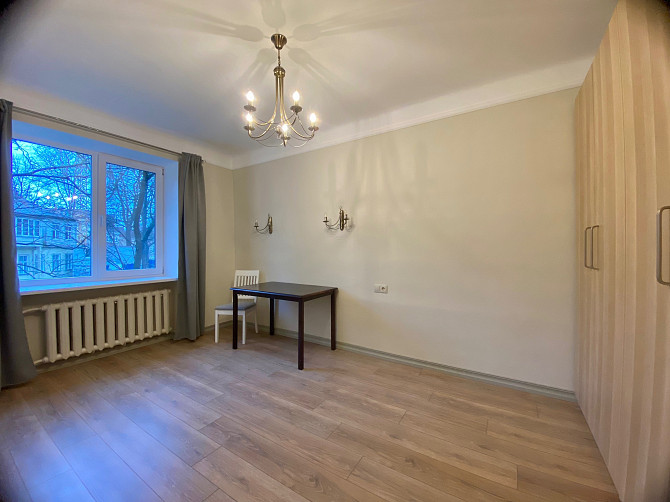 Сдаётся просторная и уютная 3-комнатная квартира после капитального ремонта! 
Две отдельные... Rīga - foto 3