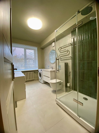 Сдаётся просторная и уютная 3-комнатная квартира после капитального ремонта! 
Две отдельные... Rīga - foto 6