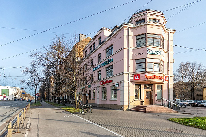 Pārdod komerctelpas vai dzīvokļus Brīvības gatvē 232, Rīgā

Piedāvājumā plašas un Rīga - foto 2