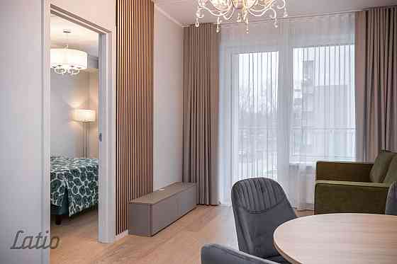 Lielisks 2 istabu dzīvoklis jaunā un skaistā projektā, 52 kv.m, 3/6 st., plašs balkons no abām istab Rīga