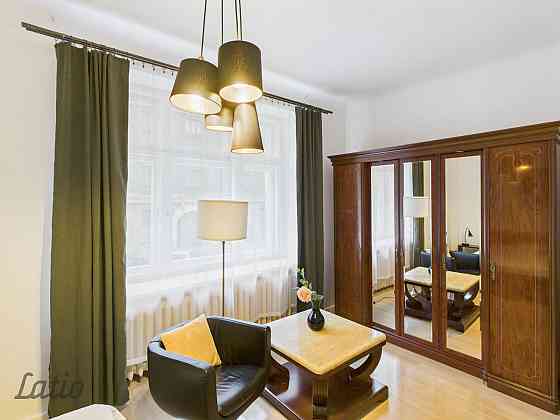 Izīrē mājīgu un gaumīgi iekārtotu dzīvokli Baznīcas ielā.
Atklājiet savu jauno mājvietu pašā Rīgas s Rīga