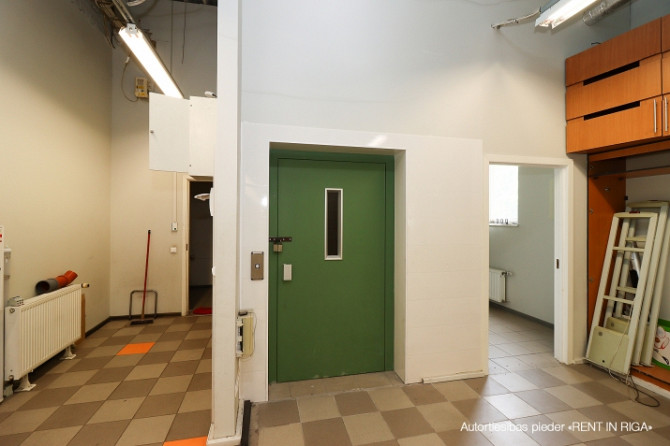 Tiek piedāvātas plašas komercplatības virs veikala MAXIMA stratēģiski izdevīgā un aktīvā Rīga - foto 7
