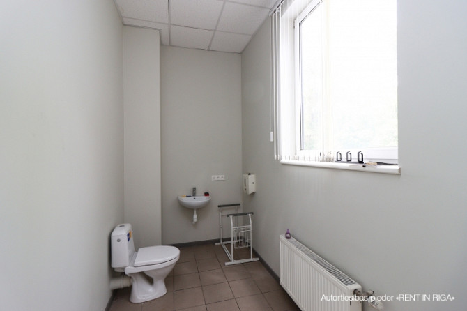 Tiek piedāvātas plašas komercplatības virs veikala MAXIMA stratēģiski izdevīgā un aktīvā Rīga - foto 4