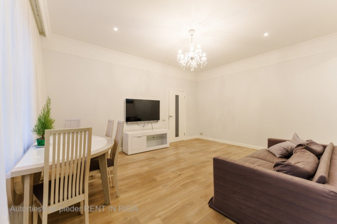 Elegants un plašs 3-istabu dzīvoklis Upīša pasāža  Tas atrodās pašā Rīgas centrā, ēkas Rīga - foto 1