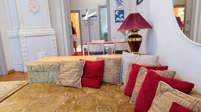 Dzīvo prestižā Rīgas centrā!   Izīrē plašu un eleganti iekārtotu 4 istabu dzīvokli pašā Rīga - foto 2