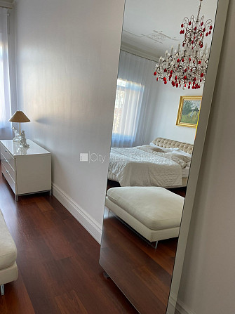 Pagalma ēka, renovēta māja, slēgts pagalms, ieeja no pagalma, kāpņu telpa pēc kosmētiskā Rīga - foto 12