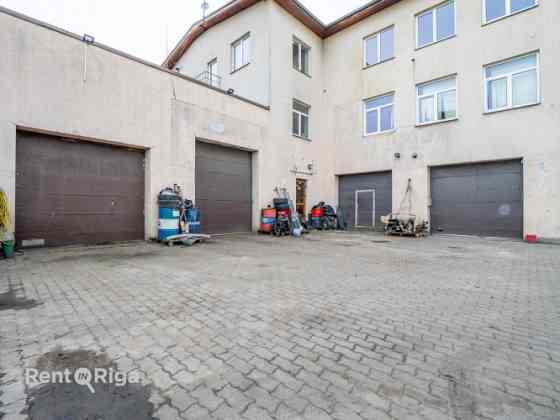 На продажу недвижимость в Румбулах, улица Крустпилс, 54. Объект состоит из Рижский район