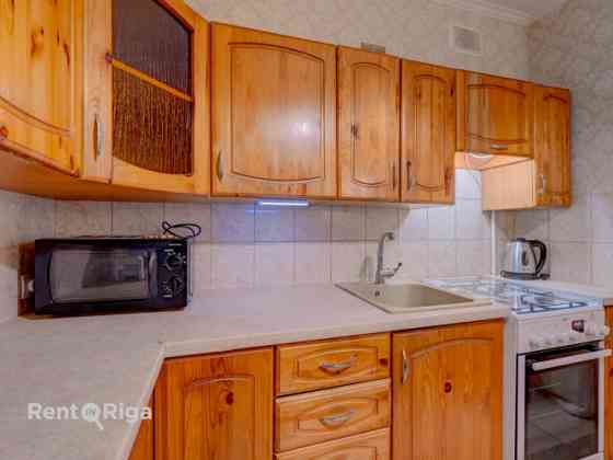 На длительный срок сдаётся уютная 2-комнатная квартира в Плявниеках. Rīga