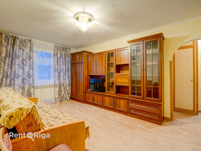 Ilgtermiņā tiek izīrēts mājīgs 2 istabu dzīvoklis Pļavniekos.  Tiek piedāvāts gaišs un Rīga - foto 4