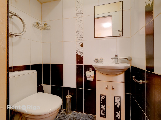 Ilgtermiņā tiek izīrēts mājīgs 2 istabu dzīvoklis Pļavniekos.  Tiek piedāvāts gaišs un Rīga - foto 7