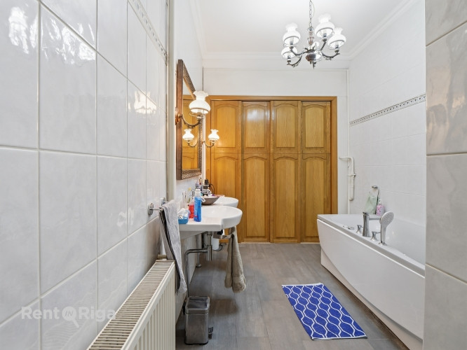 Plaša privātmāja labā stāvoklī Vimbukrogā pirms Ķekavas.  Ēkas 1.stāvā ir plaša Ķekavas pagasts - foto 8