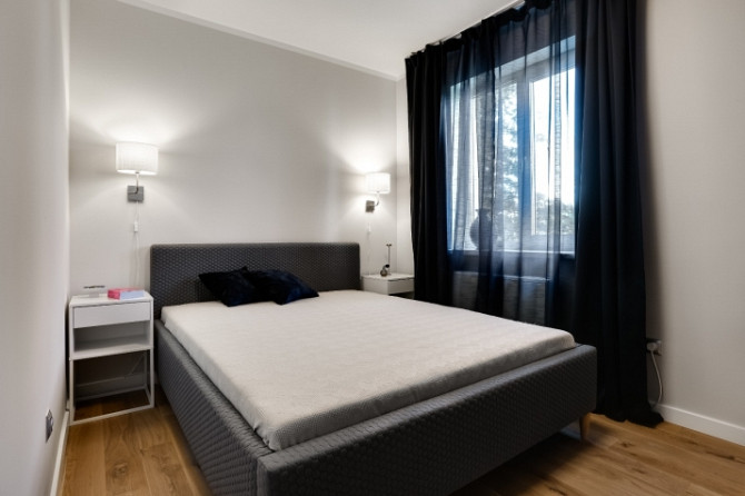 Tiek izīrēts skaists, gaišs un plašs dzīvoklis lieliskā lokācijā. Dzīvoklis svaigs, tikko Rīga - foto 4