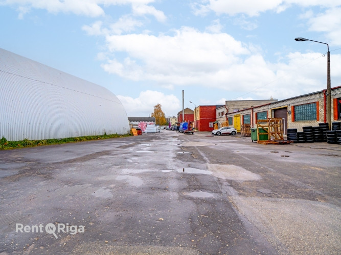 Iznomā noliktavas telpas Strenču ielā.  + kopējā platība 240 m2 + 3 fāžu elektrības Rīga - foto 9