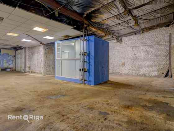Iznomā noliktavas telpas Strenču ielā.   + kopējā platība 340 m2 + 3 fāžu elektrības pieslēgums + sl Rīga