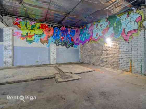 Iznomā noliktavas telpas Strenču ielā.   + kopējā platība 340 m2 + 3 fāžu elektrības pieslēgums + sl Rīga