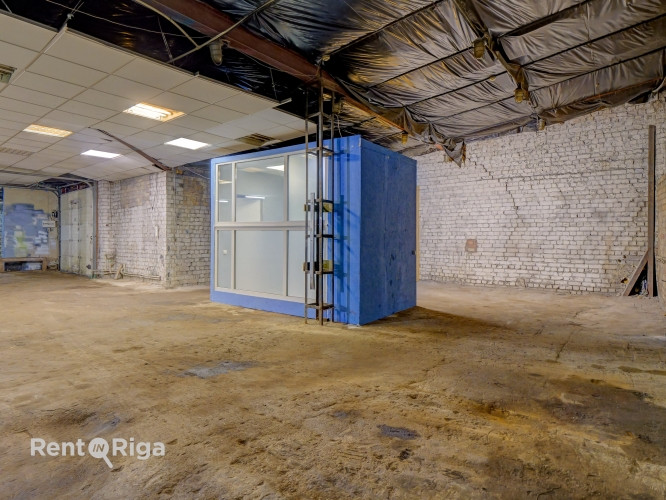 Iznomā noliktavas telpas Strenču ielā.   + kopējā platība 340 m2 + 3 fāžu elektrības Rīga - foto 4