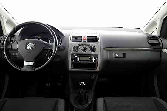 Volkswagen Touran Comfortline Facelift 1.4 103kW Tallina