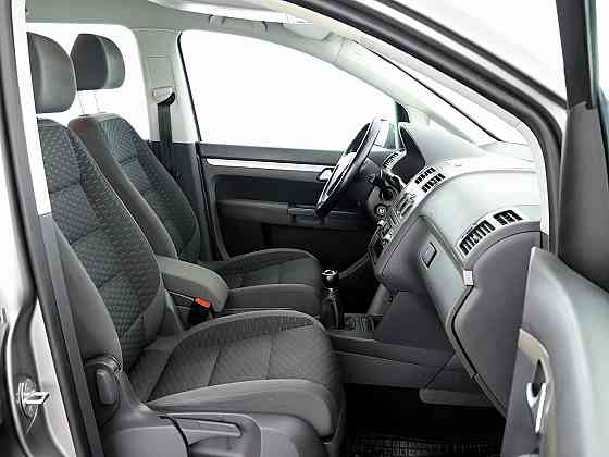 Volkswagen Touran Comfortline Facelift 1.4 103kW Tallina