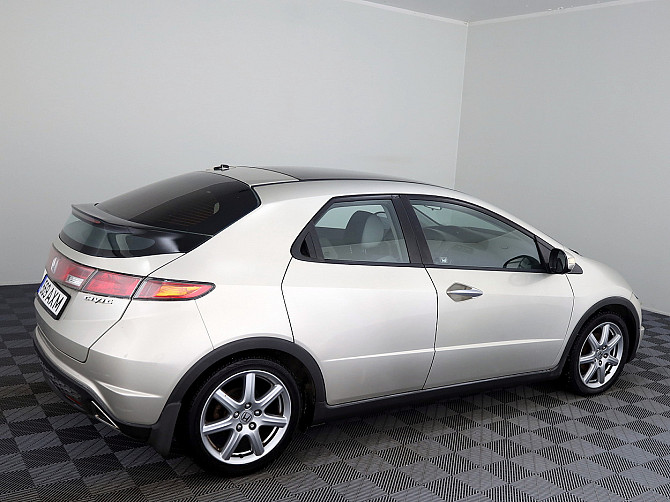 Honda Civic Elegance 1.8 103kW Tallina - foto 3