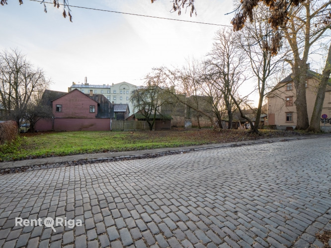 Pārdod zemesgabalu ar plašām attīstības iespējām Jersikas ielā 6, Rīgā.  Tiek piedāvāta Rīga - foto 5