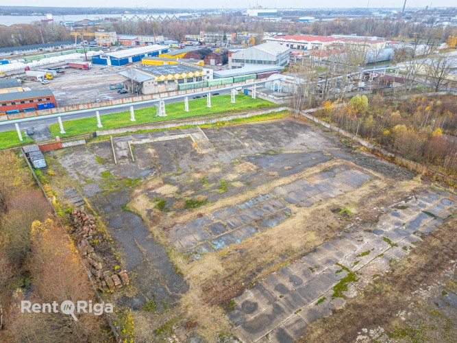 Nomai tiek piedāvāts zemes gabals Ilzenes ielā.  + Vilciena pievads; + rampa un panduss vilcienu Rīga - foto 3