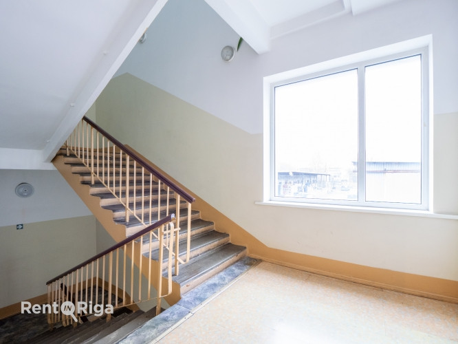 В трёхэтажном офисном здании на Ганību дамбис доступны офисы в аренду. В здании Рига - изображение 7