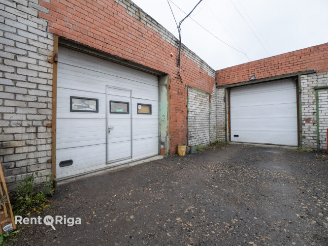 Telpas ar divām iebrauktuvēm/paceļamajiem vārtiem Ganību dambī.  Telpas apkurināmas Rīga - foto 1