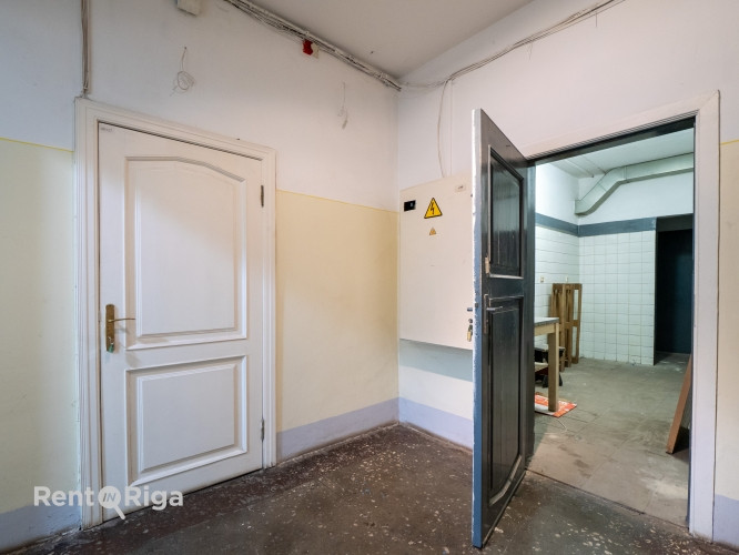 Komerctelpas Ganību dambī, Rīgā, kas piemērotas dažādiem biznesa risinājumiem.  Izmantojiet Rīga - foto 4