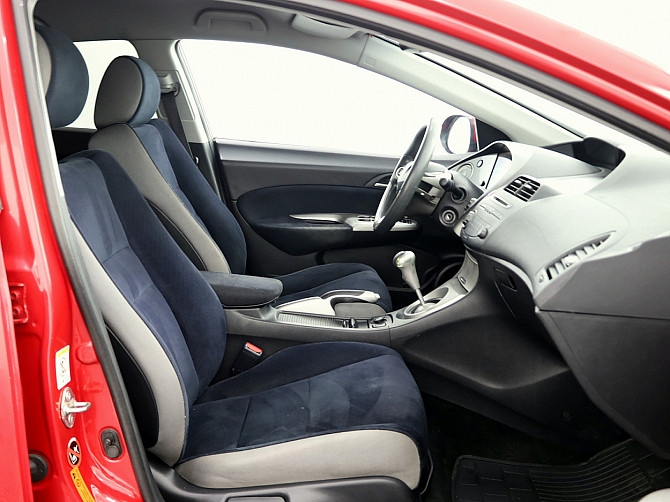 Honda Civic Elegance 1.8 103kW Tallina - foto 6