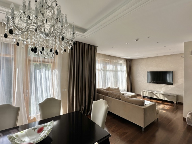 Tiek izīrēta eleganta māja Bulduros, tikai pāris soļu attālumā no viesnīcas Lielupe, kā Jūrmala - foto 3