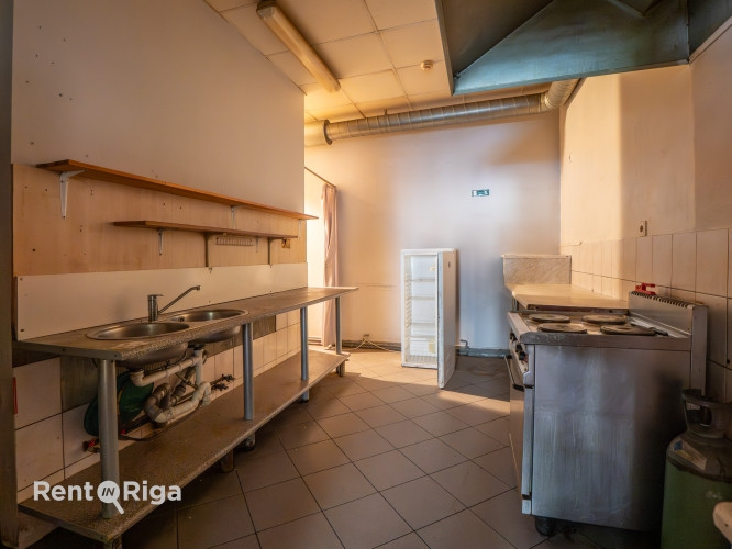 Kafejnīcas telpas ar ventilācijas sistēmu.  Telpas sastāv no klientu zāles 30 kvm, virtuves Rīga - foto 5