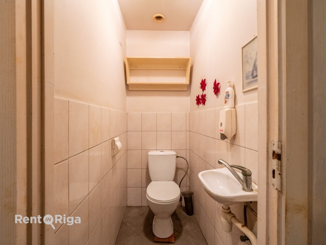 Kafejnīcas telpas ar ventilācijas sistēmu.  Telpas sastāv no klientu zāles 30 kvm, virtuves Rīga - foto 8