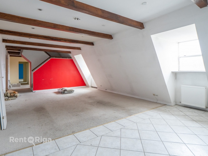 Bijušās hosteļa telpas Jēkaba kazarmās. Iespējams izveidot arī biroju.  Telpu lietošanas kods: biroj Рига - изображение 3