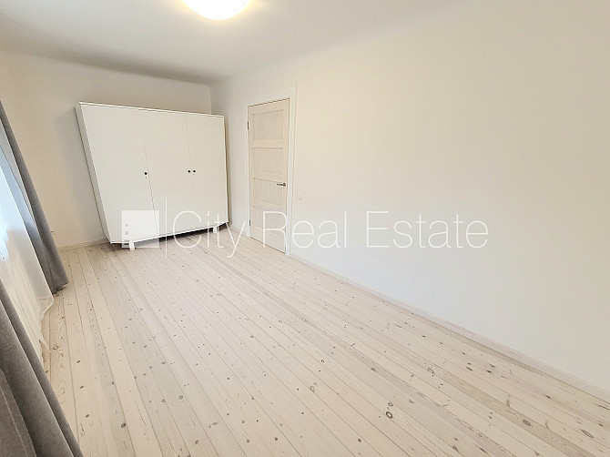 Зеленая территория, бесплатная стоянка во дворе, лестничная клетка после Рига - изображение 11