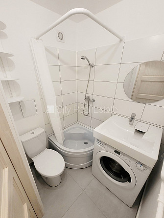 Зеленая территория, бесплатная стоянка во дворе, лестничная клетка после Рига - изображение 6